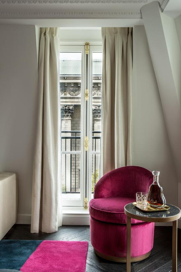 Fauchon L'Hotel פריז מראה חיצוני תמונה A window with a balcony